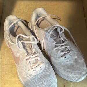 Nike Pink Sneakers with Cushioned Sole and Breathable Mesh